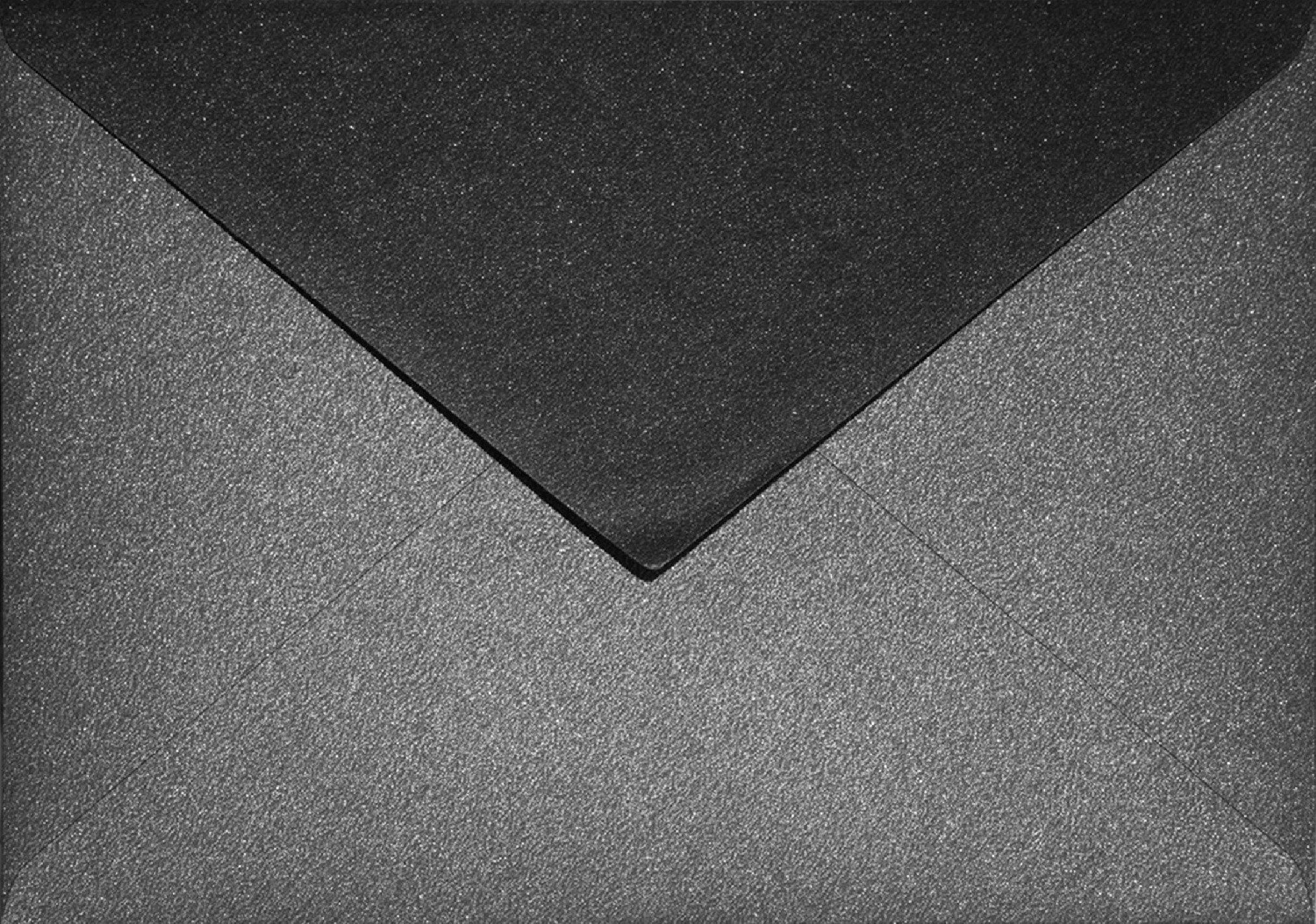 Koperta ozdobna C6 NK Aster Metallic Black czarna 120g Koperta ozdobna C6 NK Aster Metallic Black czarna 120g