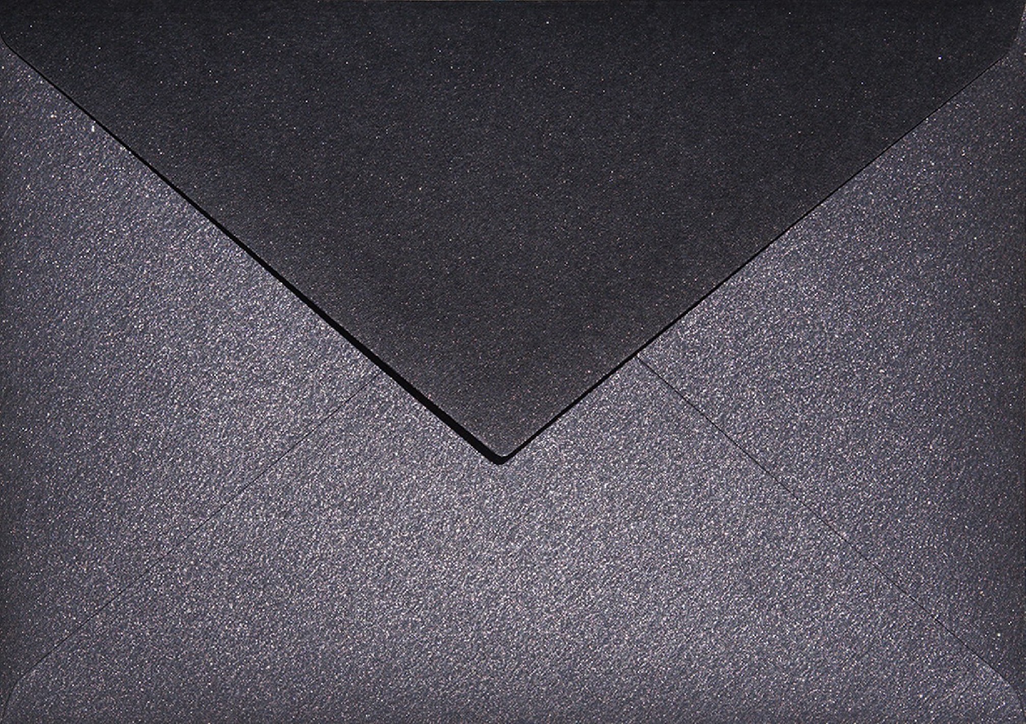 Koperta ozdobna C6 NK Aster Metallic Black Cooper czarna z miedzianymi drobinkami 120g Koperta ozdobna C6 NK Aster Metallic Black Cooper czarna z miedzianymi drobinkami 120g