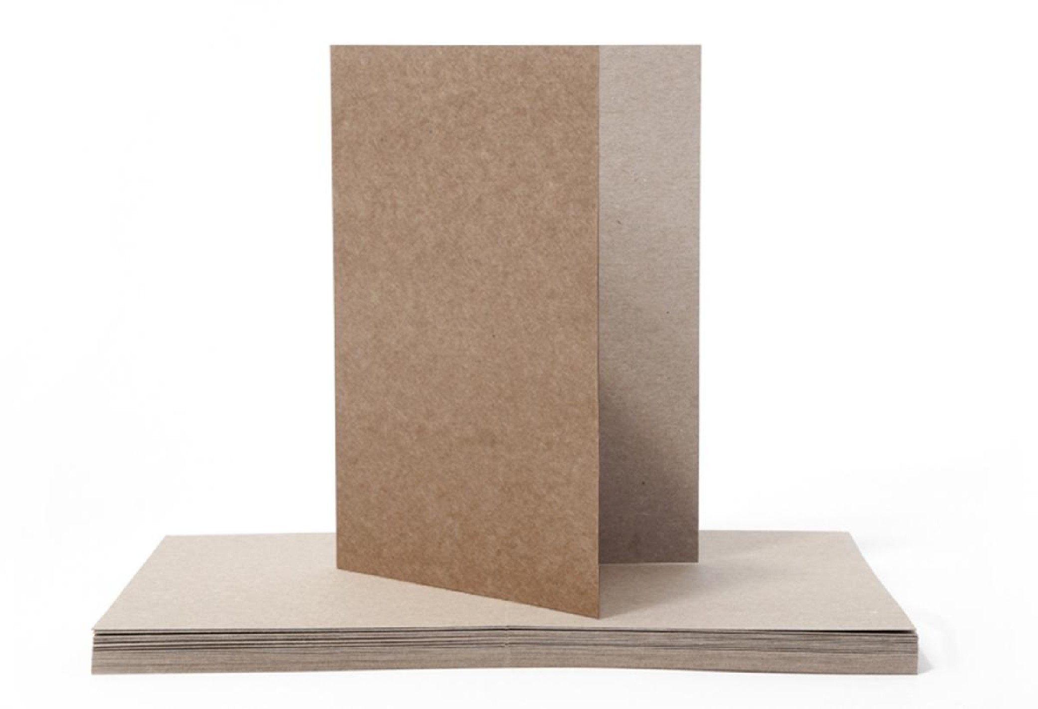 Papier ordinaire décoratif écologique Kraft EKO 170g marron em. 25A5 froissé Papier ordinaire décoratif écologique Kraft EKO 170g marron em. 25A5 froissé