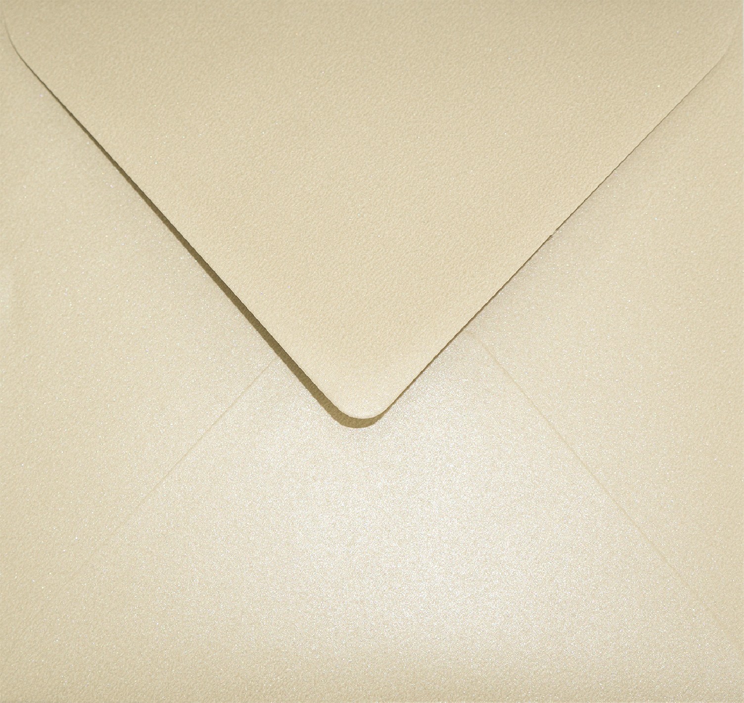 Koperta ozdobna kwadratowa K4 NK 15,3x15,3cm Aster Metallic Sand piaskowa 120g Koperta ozdobna kwadratowa K4 NK 15,3x15,3cm Aster Metallic Sand piaskowa 120g